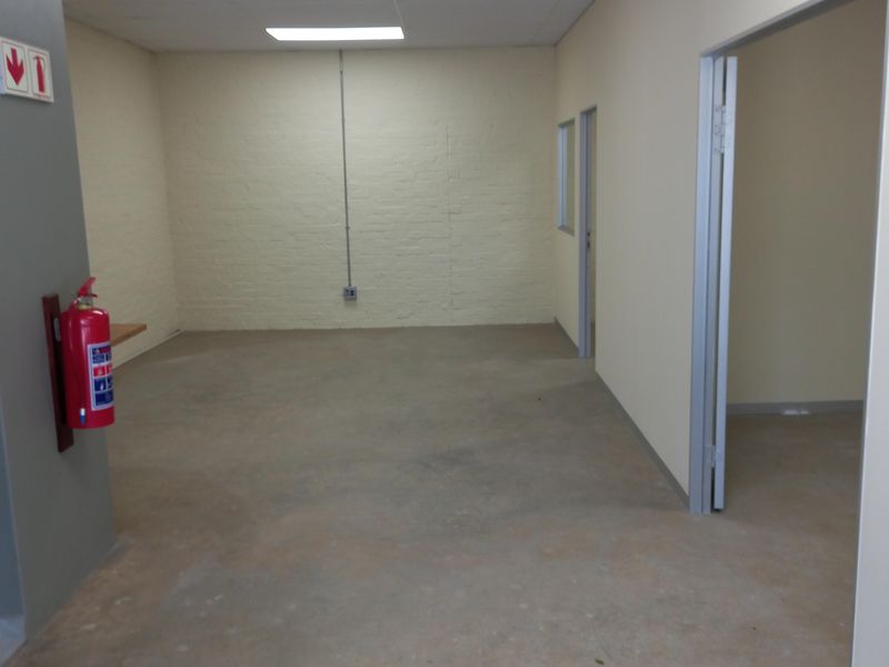 Comercial property in Halway house - Photo 2