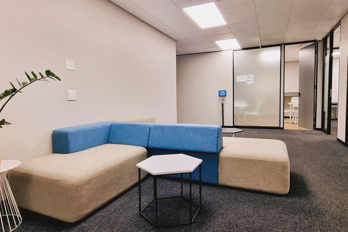 Furnished Offices to let in Woodmead - Photo 2