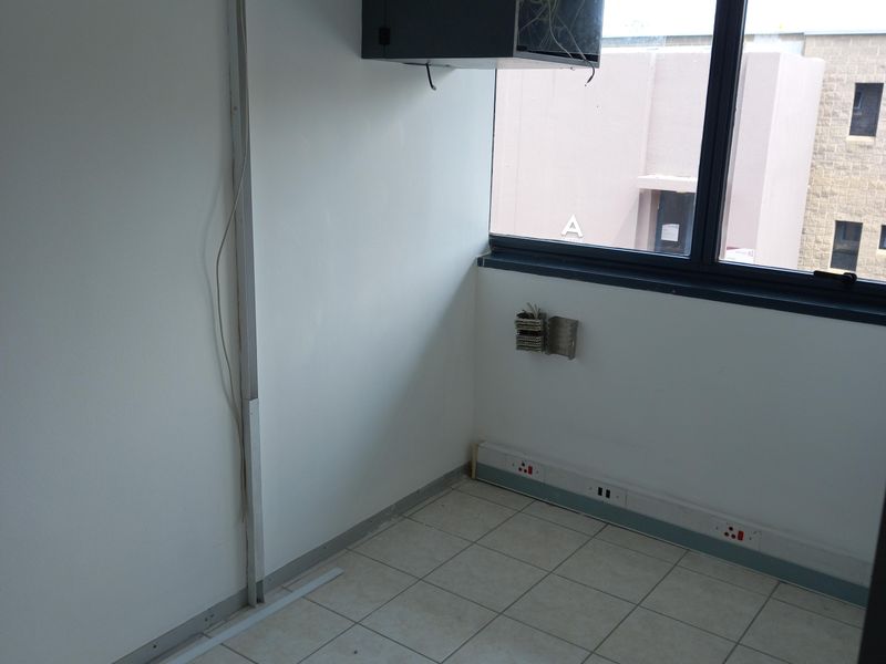 Premium 483.28 m2 Office Space to rent in Randjespark – Central Park, Midrand - Photo 10