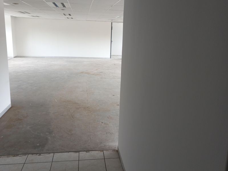 Premium 483.28 m2 Office Space to rent in Randjespark – Central Park, Midrand - Photo 7