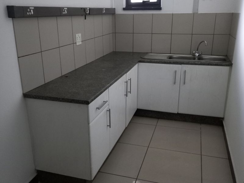 Premium 483.28 m2 Office Space to rent in Randjespark – Central Park, Midrand - Photo 6