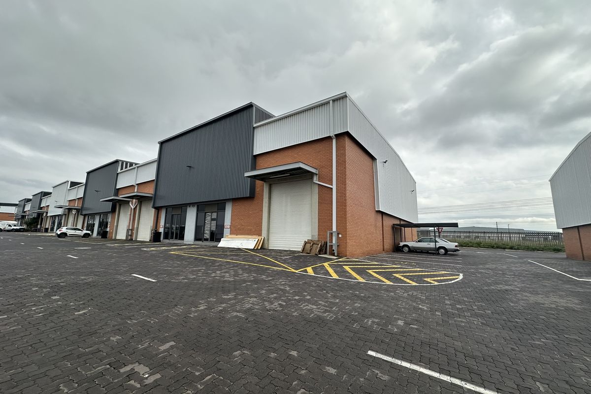 Rent direct from landlord! On Promotion! 401m2 Warehouse To Let – Longlake Edge - Photo 3