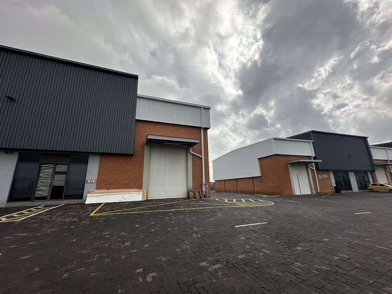 Rent direct from landlord! On Promotion! 401m2 Warehouse To Let – Longlake Edge - Photo 4