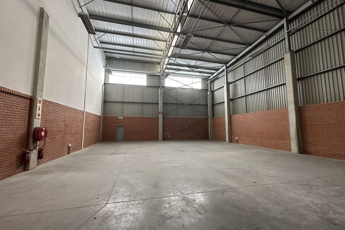 Rent direct from landlord! On Promotion! 401m2 Warehouse To Let – Longlake Edge - Photo 5