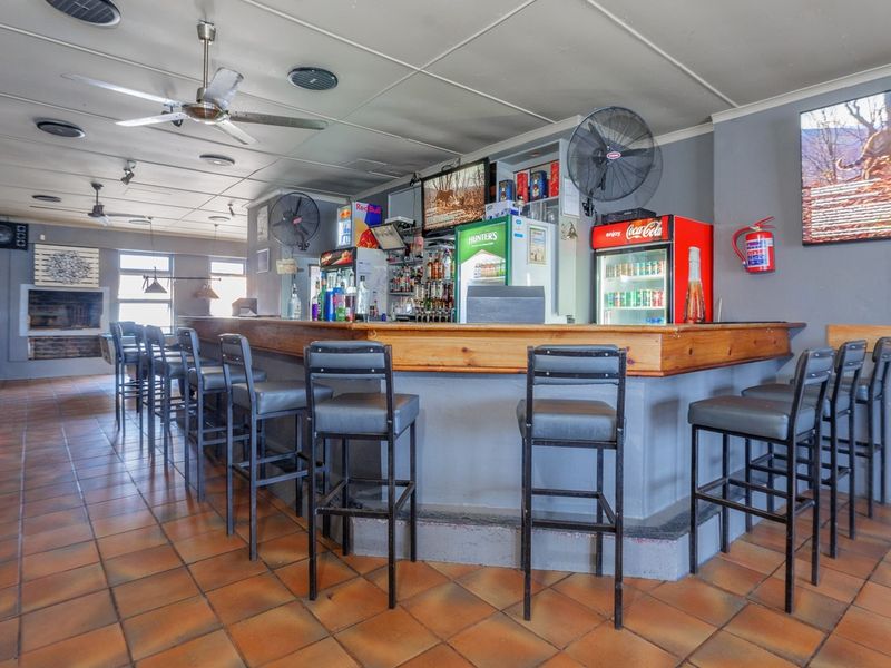 Prime Commercial Building for Sale in the Heart of Struisbaai - Photo 9