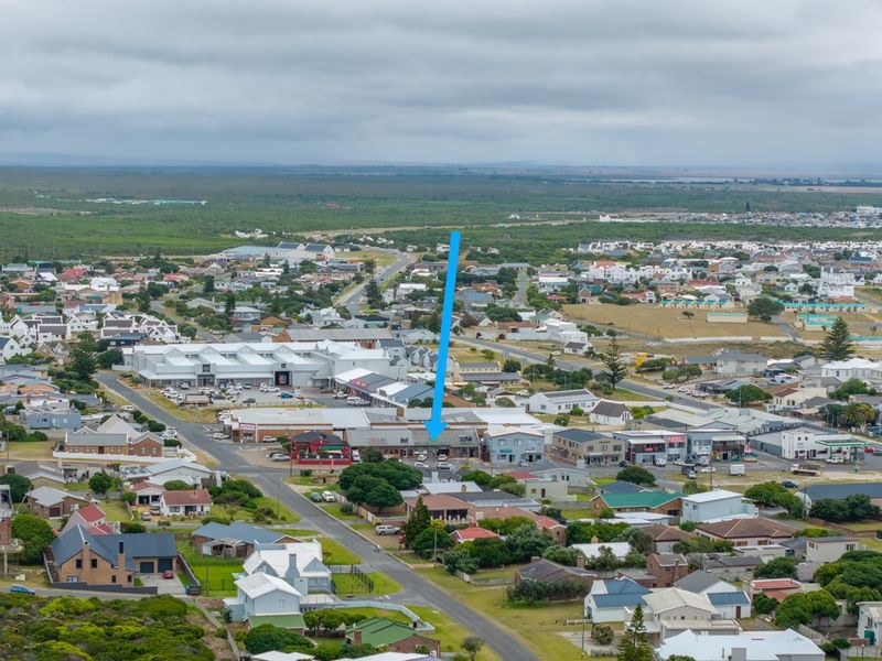 Prime Commercial Building for Sale in the Heart of Struisbaai - Photo 7