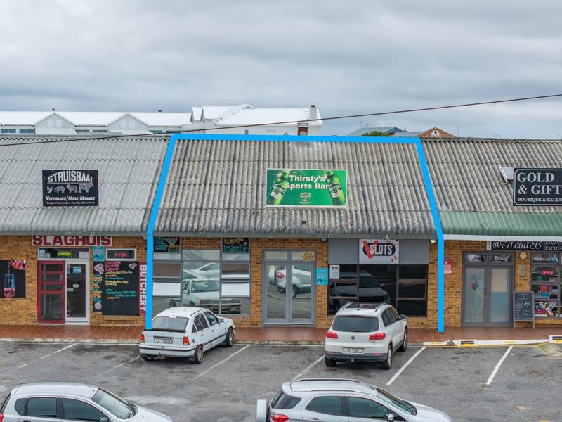 Prime Commercial Building for Sale in the Heart of Struisbaai - Photo 3
