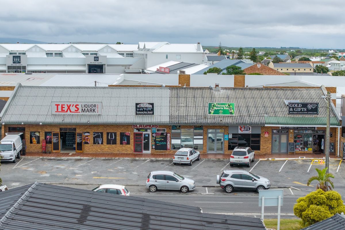 Prime Commercial Building for Sale in the Heart of Struisbaai - Photo 5