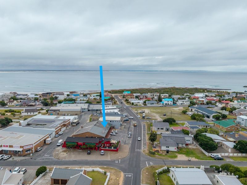Prime Commercial Building for Sale in the Heart of Struisbaai - Photo 2