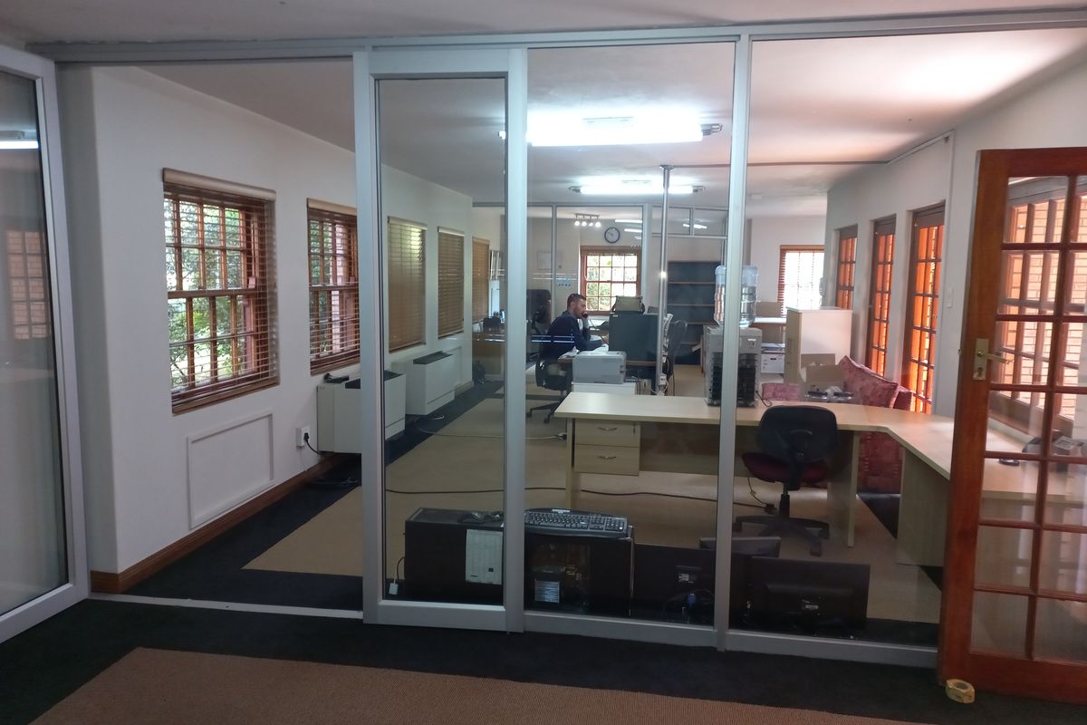 Spectacular ground floor unit available in Lyttelton for your business - Photo 2