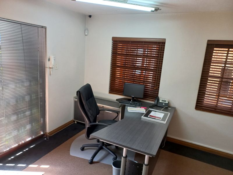 Spectacular ground floor unit available in Lyttelton for your business - Photo 7