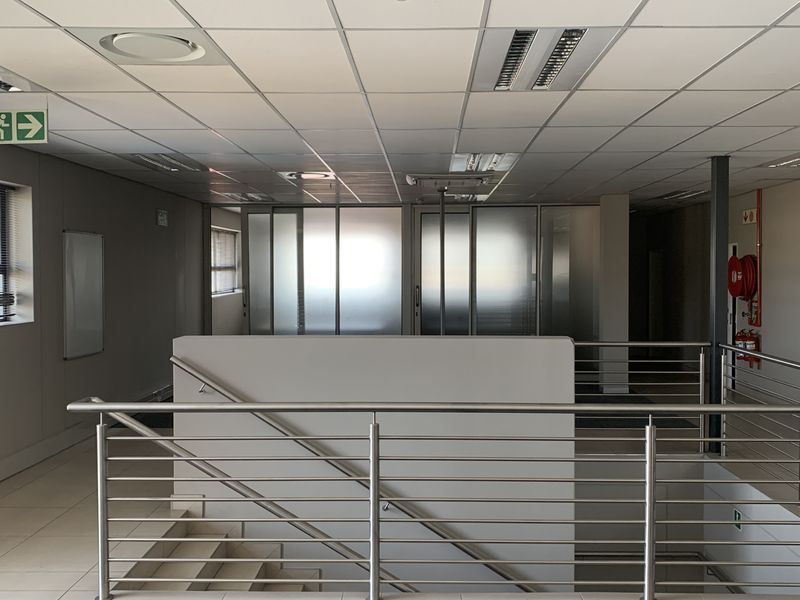 Warehouse  to LET in Linbro Park - Photo 9