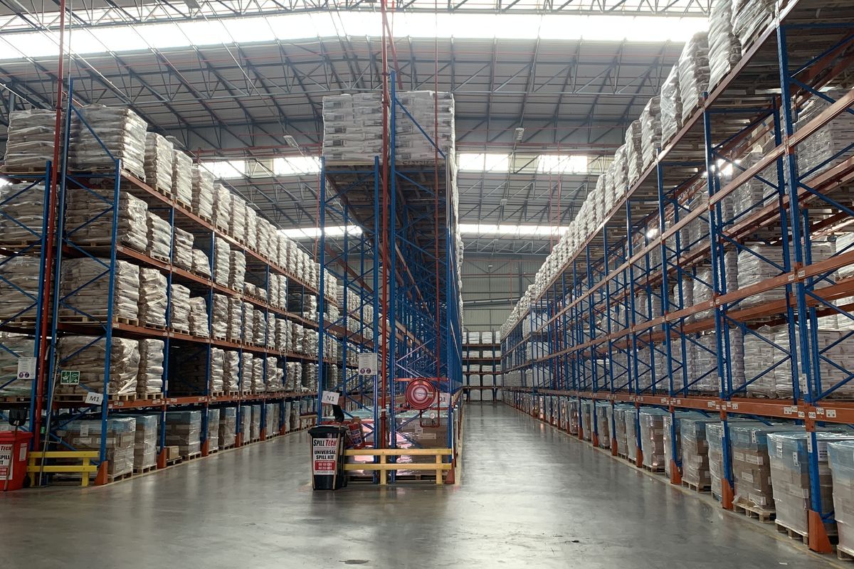 Warehouse  to LET in Linbro Park - Photo 2