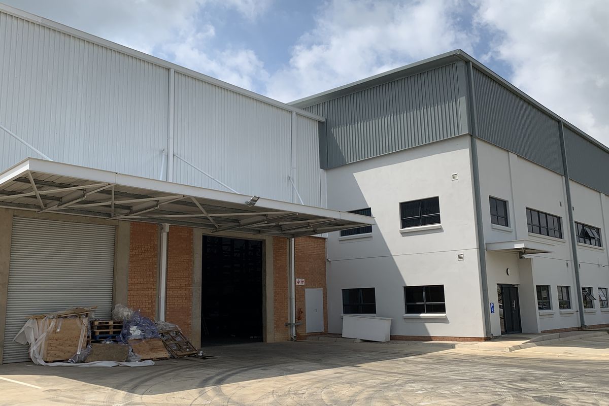 Warehouse to let in Longlake - Photo 3