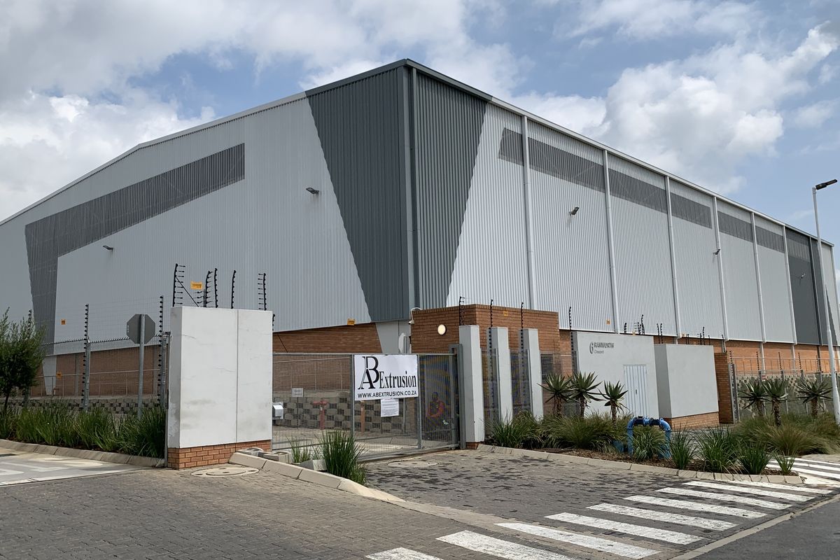 Warehouse to let in Longlake - Photo 4