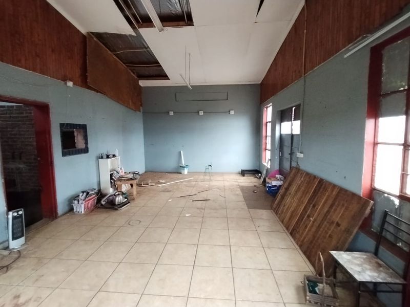 Discover a Prime 250m2 Industrial Property for sale in Koster—perfect for your business expansion! - Photo 5
