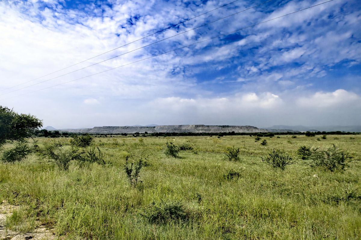 Prime land close to major mines - Photo 5