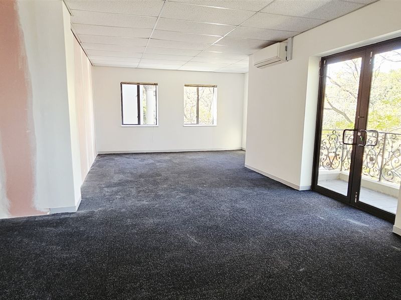 Office space to let Parc Nicol - Photo 6