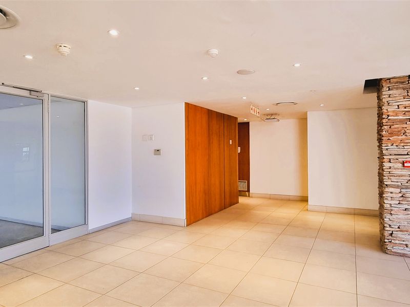 Space to let in Nicol way East - Photo 2