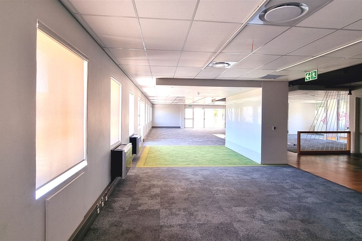 Office space to let in Woodmead Estate - Photo 5