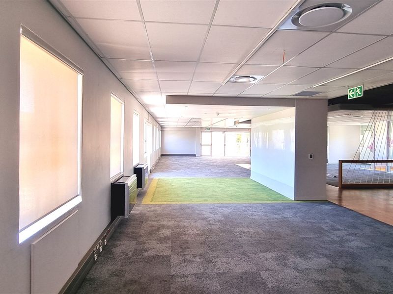 Office space to let in Woodmead Estate - Photo 5