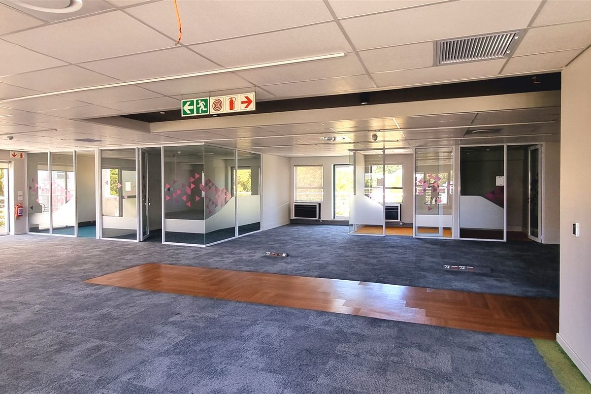 Office space to let in Woodmead Estate - Photo 3