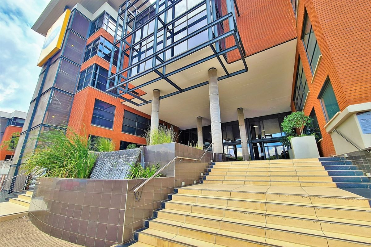 537m2 Office to Let in Constantia Office Park - Photo 2