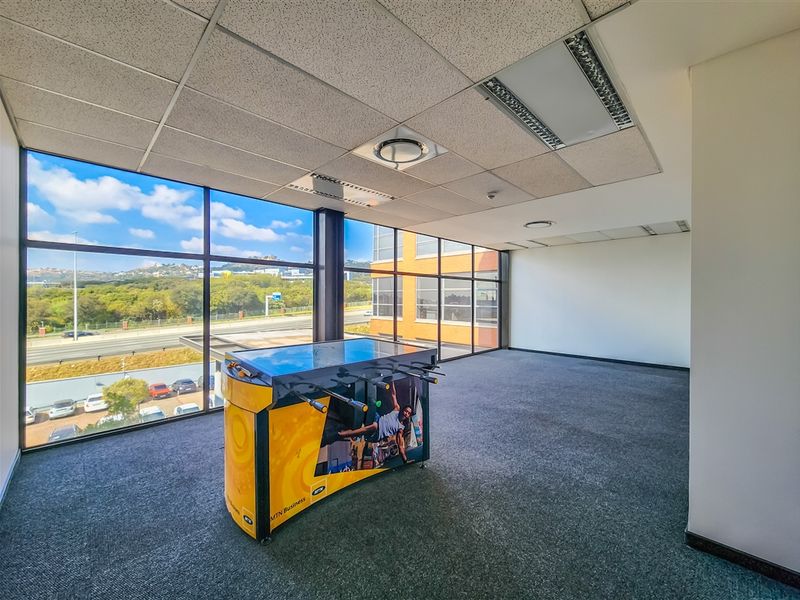 918m2 Office to Let in Constantia Office Park - Photo 9