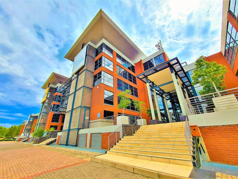 918m2 Office to Let in Constantia Office Park - Photo 3