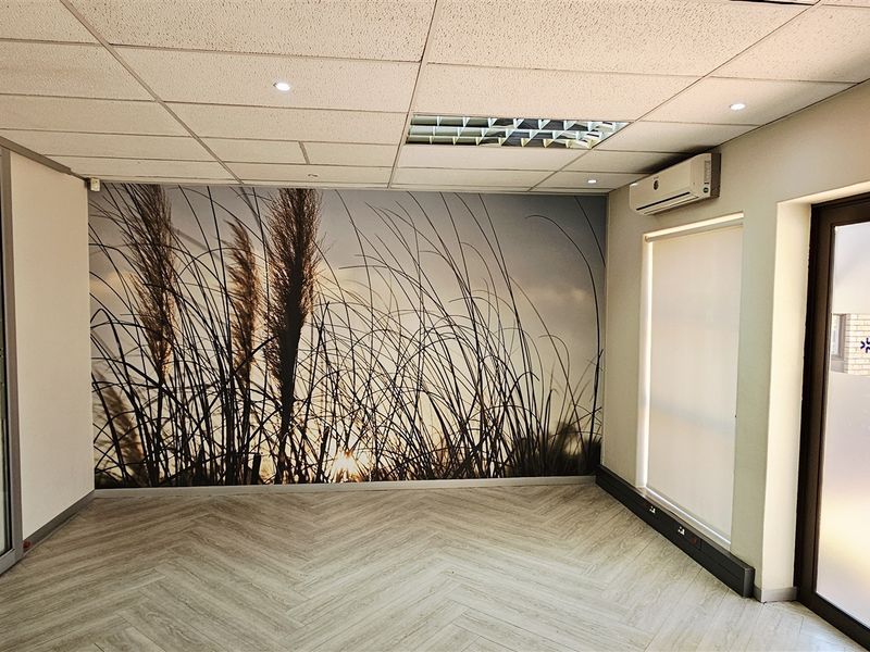 Immaculate office space to let in Woodmead Office Park - Photo 3