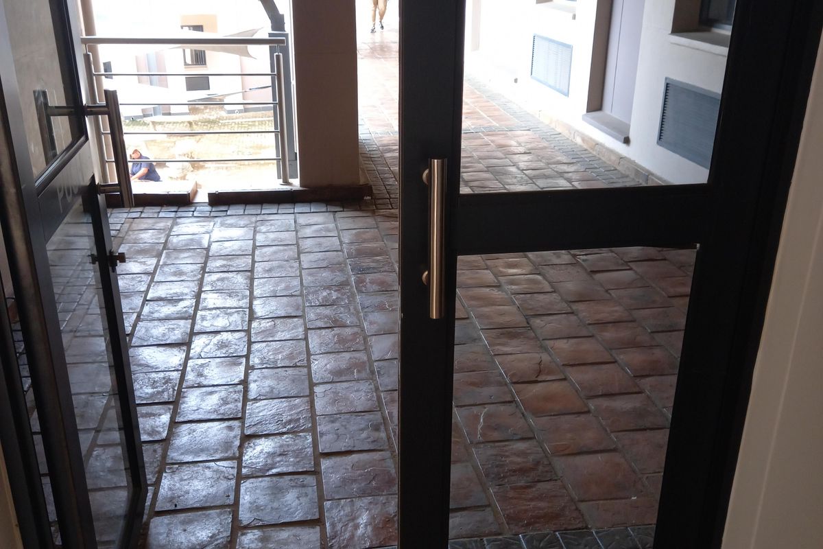 Premium Office Space for rent in Randjes park Midrand - Photo 5