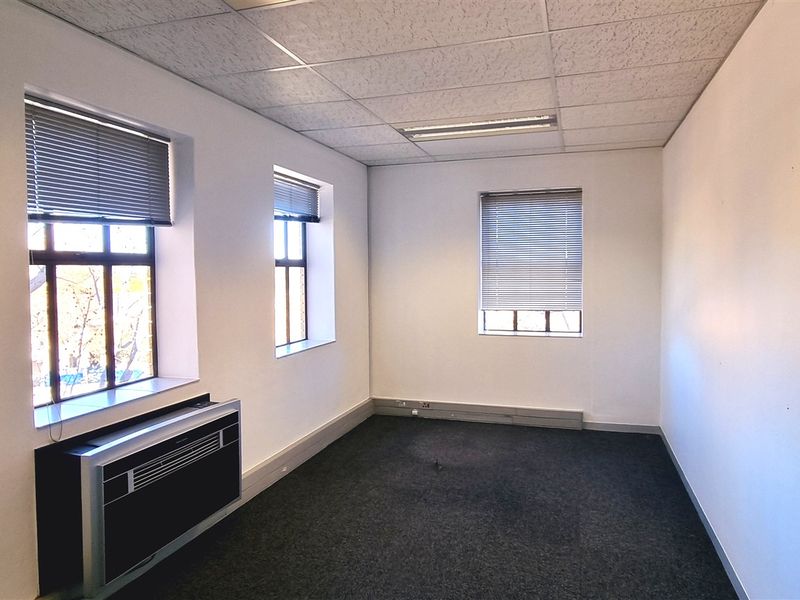 Fantastic office space to let in Bryanston - Photo 9