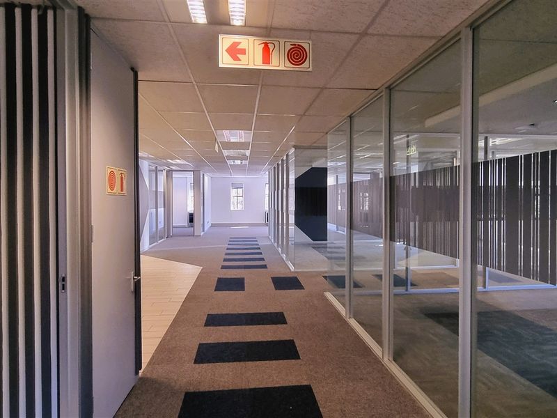 Fantastic office space to let in Bryanston - Photo 10