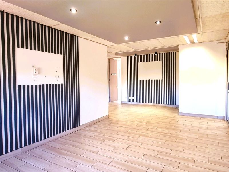 Fantastic office space to let in Bryanston - Photo 3