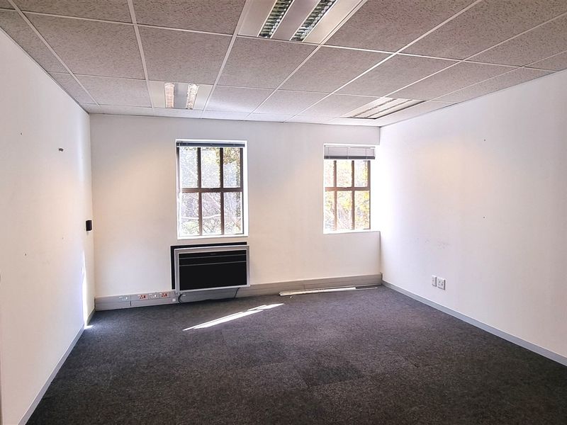 Great office space to let in Bryanston - Photo 9