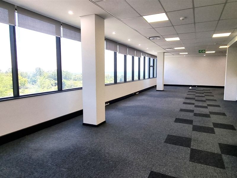 office space to let in Knightsbridge Office Park - Photo 7