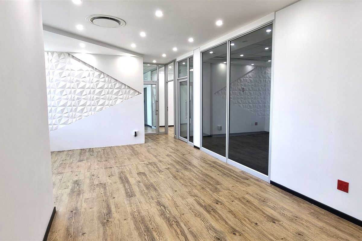 office space to let in Knightsbridge Office Park - Photo 2