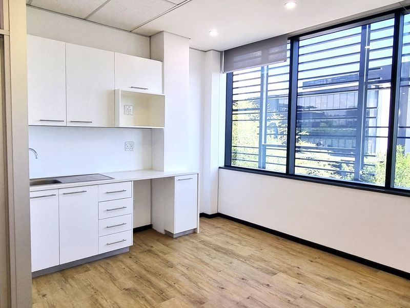 office space to let in Knightsbridge Office Park - Photo 6