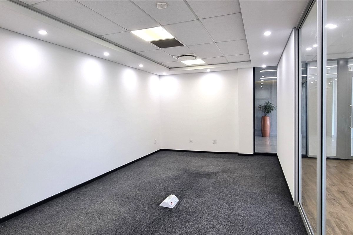 office space to let in Knightsbridge Office Park - Photo 4