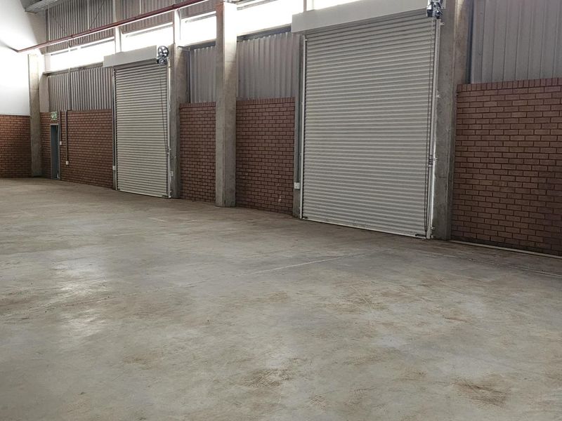 Move-In Ready Warehouses – Competitive Rental Rates! - Photo 6