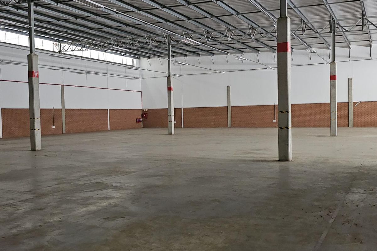 Move-In Ready Warehouses – Competitive Rental Rates! - Photo 3