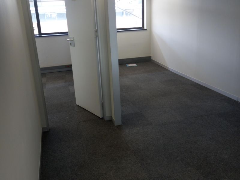 Premium 493.67 m2 Office Space for Lease in Randjespark – Central Park, Midrand - Photo 5