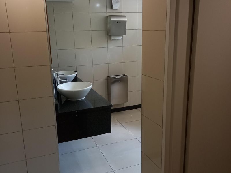 Premium 1840.47 m2 Office Space to let  in Randjespark – Central Park, Midrand - Photo 5