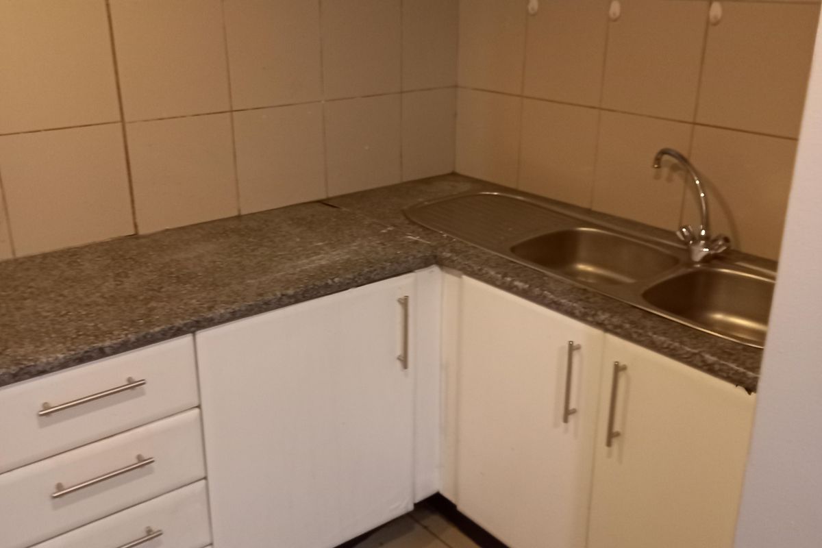 Premium 1840.47 m2 Office Space to let  in Randjespark – Central Park, Midrand - Photo 4