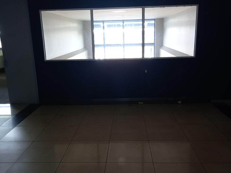 Premium 1840.47 m2 Office Space to let  in Randjespark – Central Park, Midrand - Photo 3