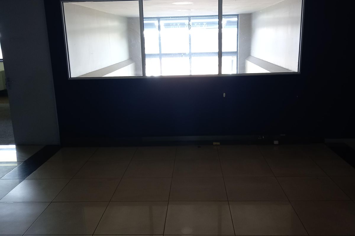 Premium 1840.47 m2 Office Space to let  in Randjespark – Central Park, Midrand - Photo 3
