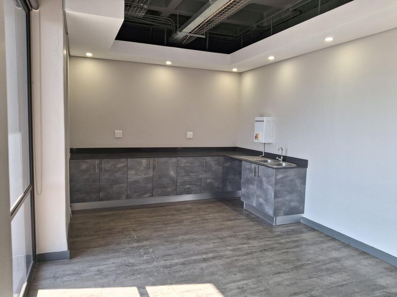 Extraordinary Office Space with Premium Finishes and Stunning Views - Photo 10