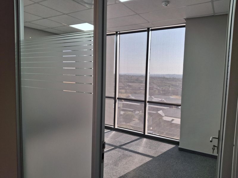 Extraordinary Office Space with Premium Finishes and Stunning Views - Photo 8
