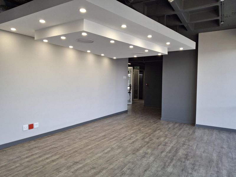 Extraordinary Office Space with Premium Finishes and Stunning Views - Photo 2