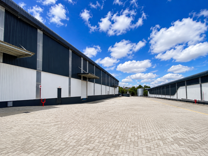 8,273 m2 Logistics Warehouse To Let in Halfway House, Midrand - Photo 3